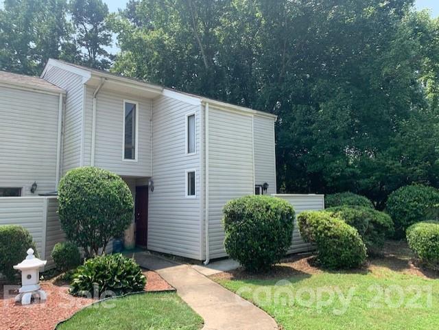 Property image 1 at 8000 Princess Ann Drive, Charlotte, NC 28212