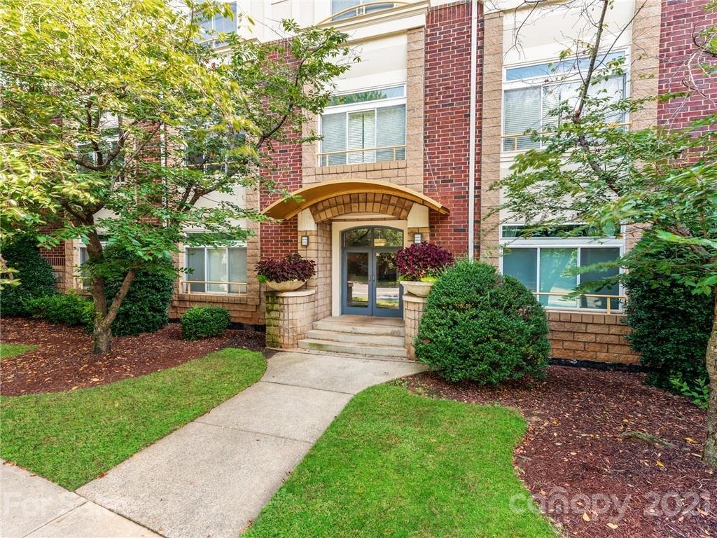 Property image 1 at 404 N Laurel Avenue, Charlotte, NC 28204