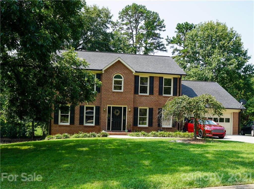 Property image 1 at 134 31st Avenue Court, Hickory, NC 28601