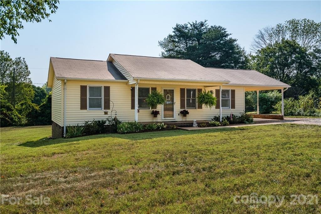 Property image 1 at 2558 Teague Street, Lincolnton, NC 28092