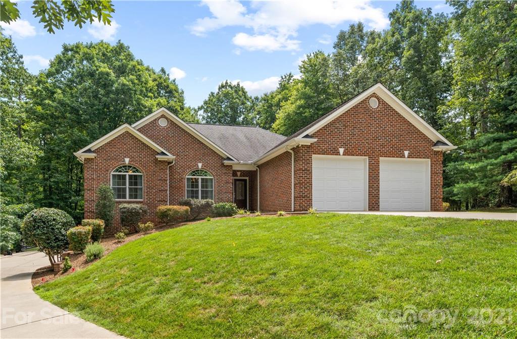 Property image 1 at 15 Waterford Court, Granite Falls, NC 28630