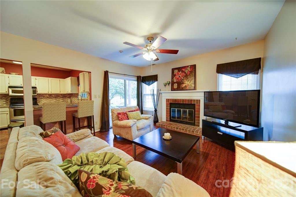 Property image 1 at 3210 Selwyn Farms Lane, Charlotte, NC 28209