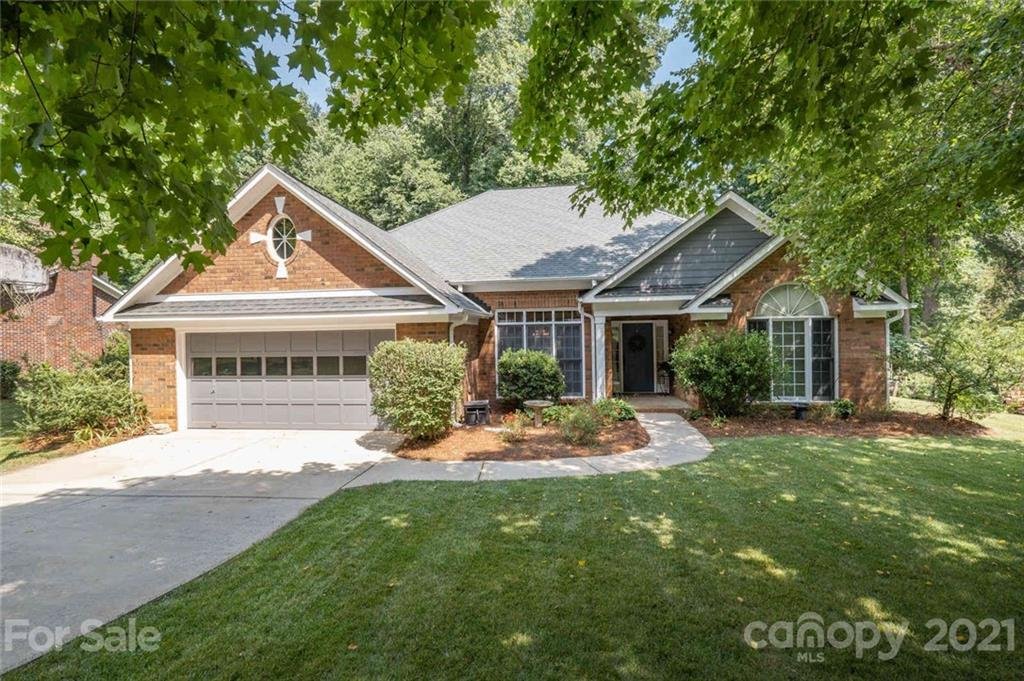 Property image 1 at 211 Charter Oak Court, Mooresville, NC 28115