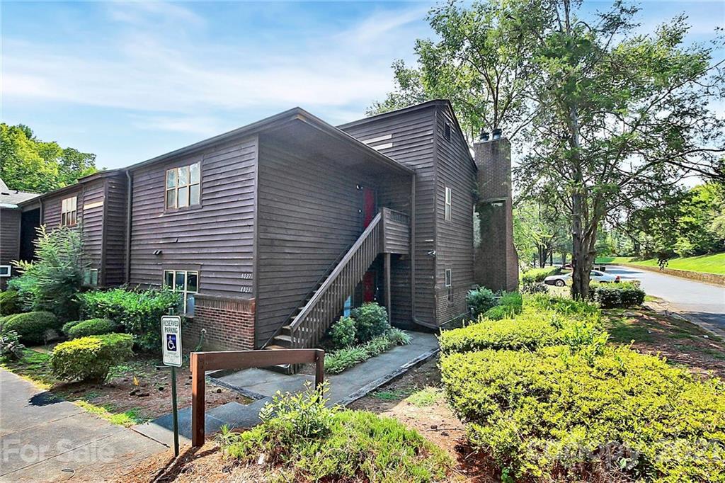 Property image 1 at 8025 Cedar Glen Drive, Charlotte, NC 28212