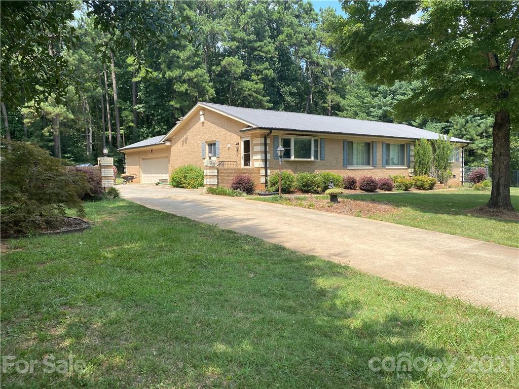 Property image 1 at 25 Bowen Drive, Belmont, NC 28012