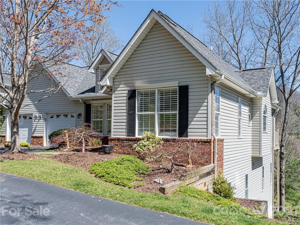 Property image 1 at 104 Nodding Lane, Asheville, NC 28803