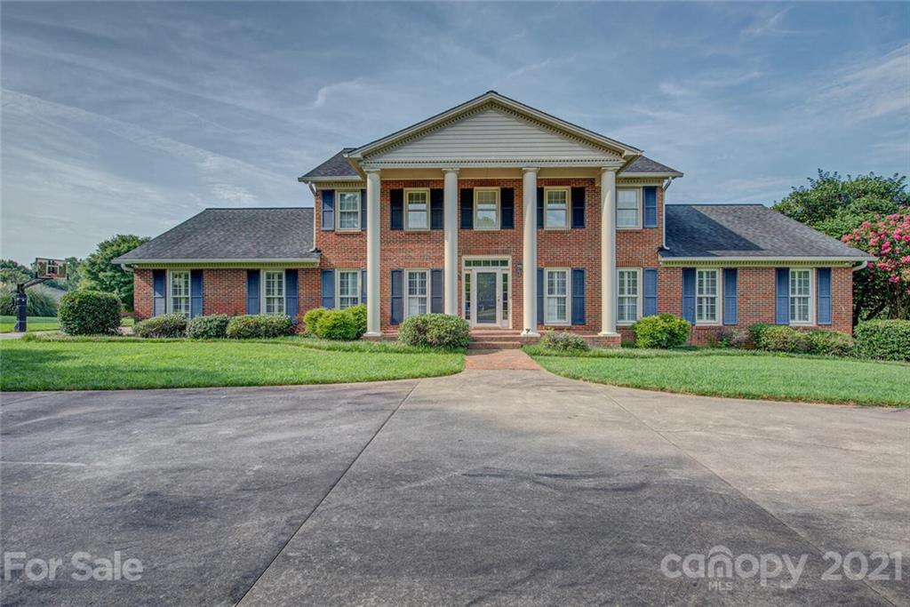 1704 Country Garden Drive