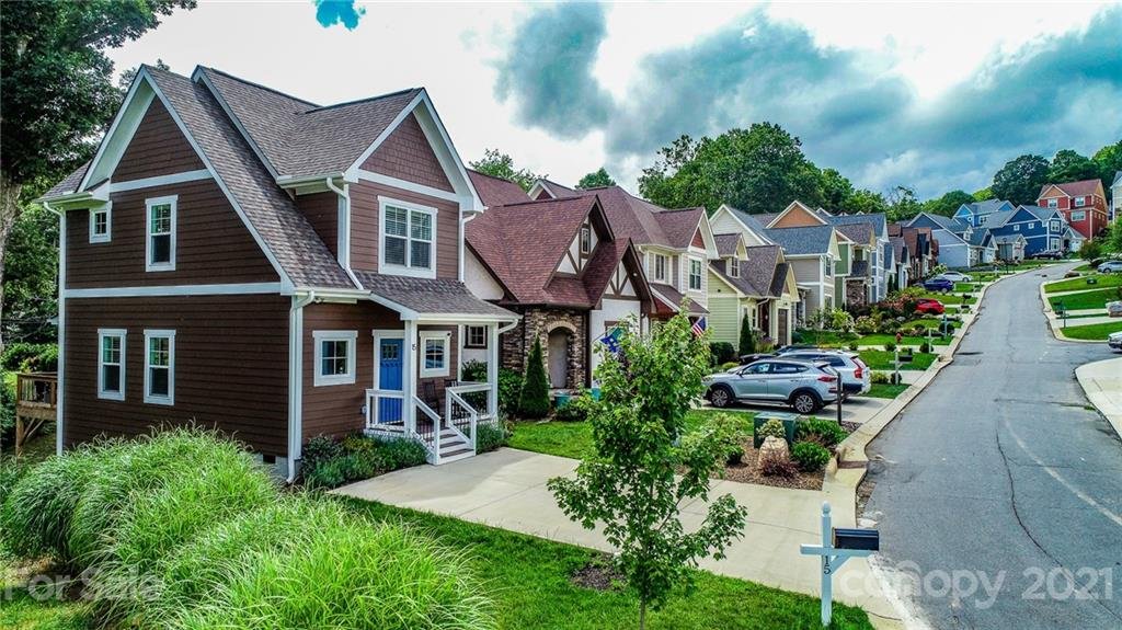 Property image 1 at 15 Tudor Way, Black Mountain, NC 28711