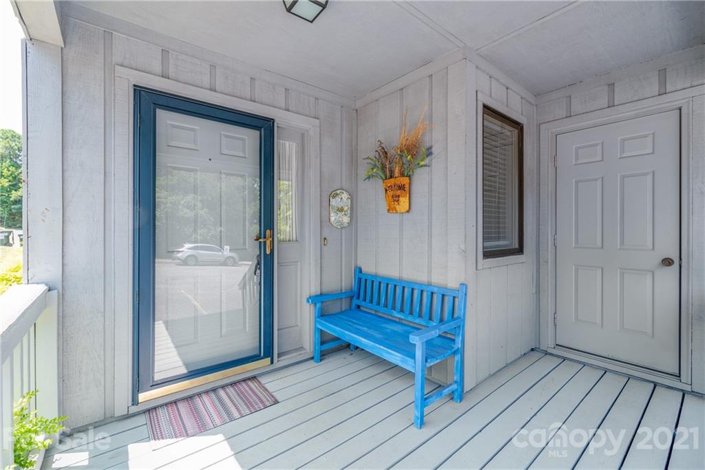 Property image 1 at 100 Willow Run Drive, Gastonia, NC 28056