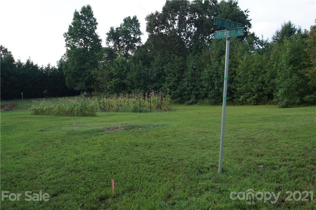 Property image 1 at 2329 39th Avenue Court, Hickory, NC 28601