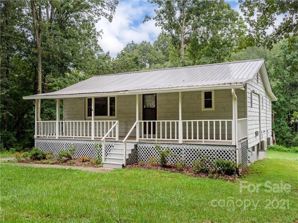 Property image 1 at 1014 Brooklyn Avenue, Hendersonville, NC 28792