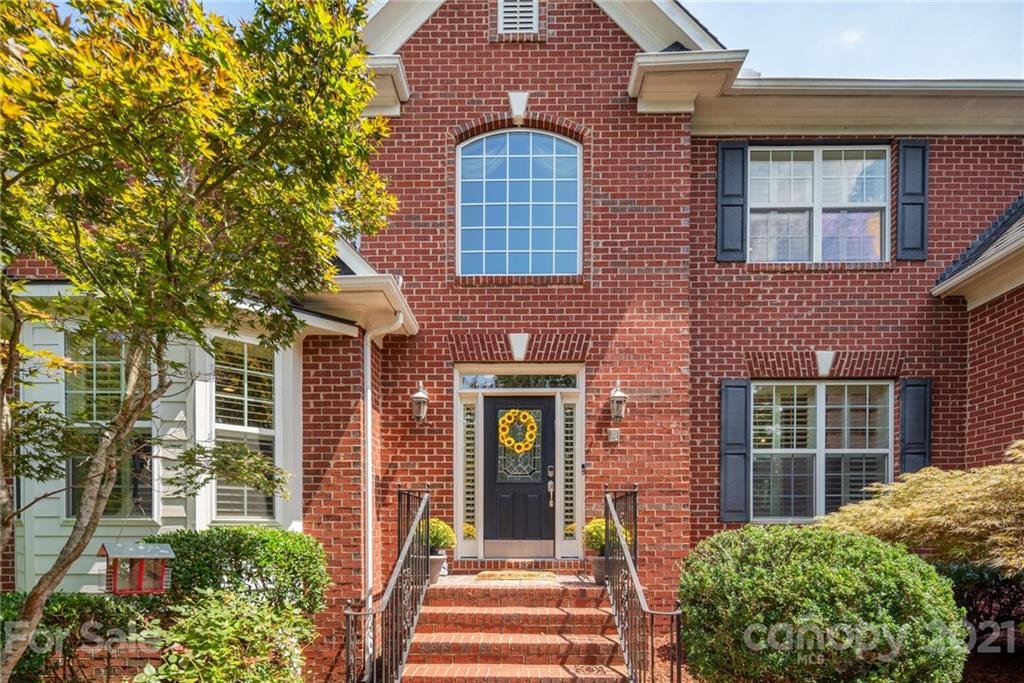 143 Shoreline Parkway