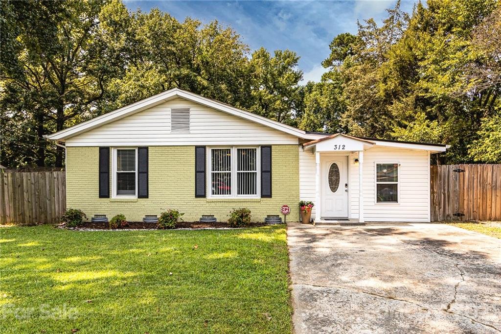 Property image 1 at 312 Leafmore Drive, Charlotte, NC 28213