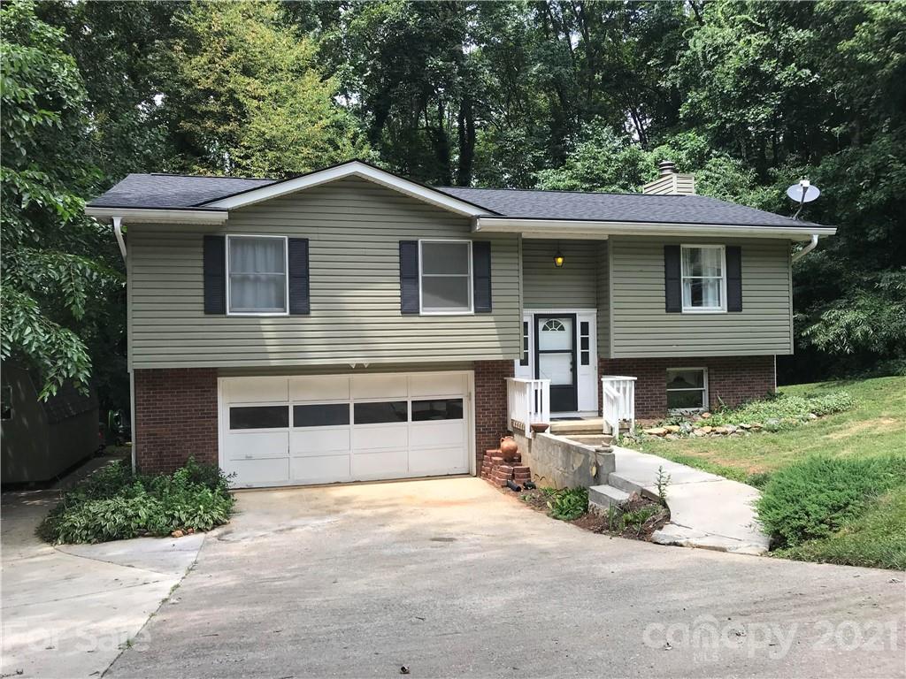 Property image 1 at 8 Tuckaway Drive, Asheville, NC 28803