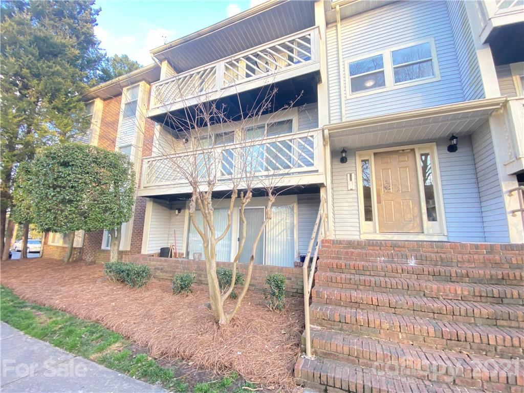 9530 Shannon Green Drive