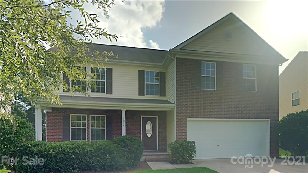 1014 Village Green Lane