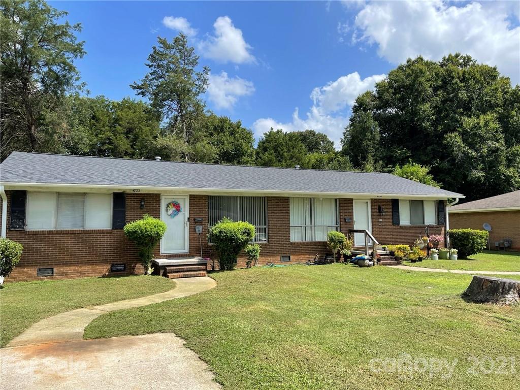 Property image 1 at 4723 Americana Avenue, Charlotte, NC 28215