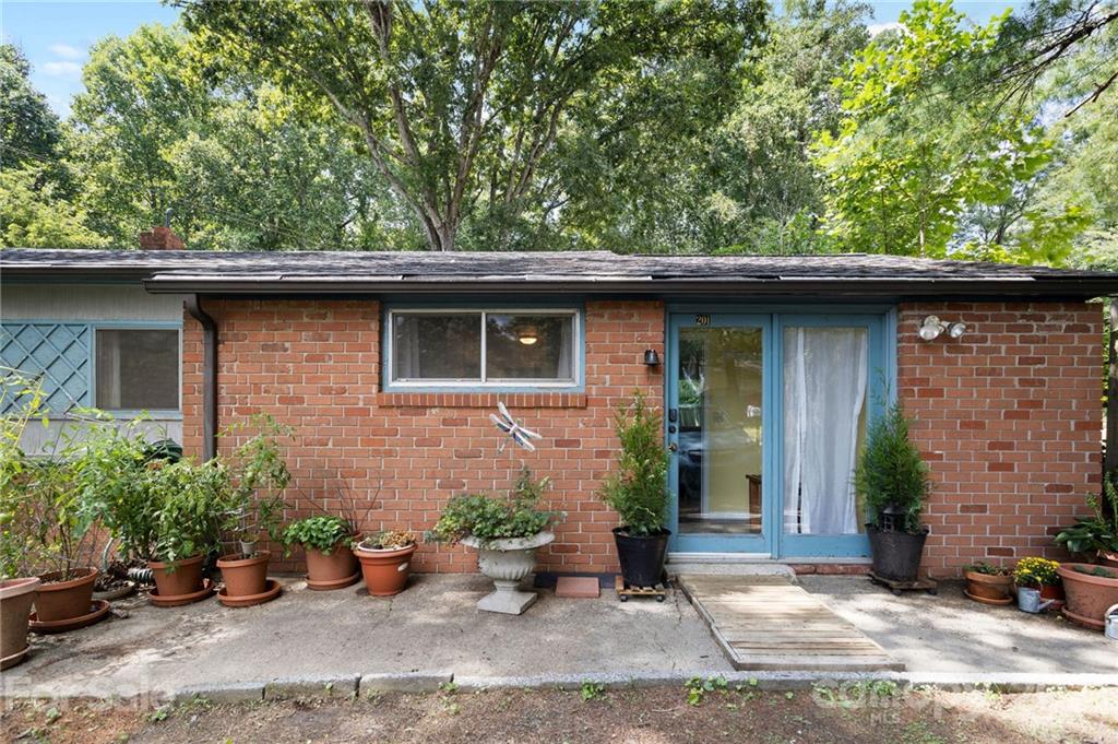 Property image 1 at 201 S Oconeechee Avenue, Black Mountain, NC 28711