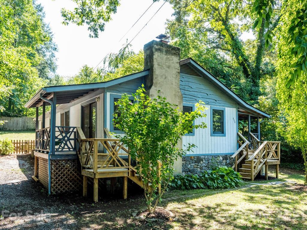 Property image 1 at 808 Rhododendron Avenue, Black Mountain, NC 28711