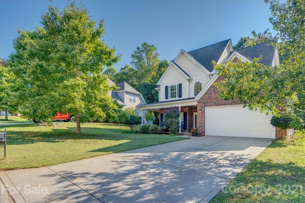 Property image 1 at 429 Elizabeth Valley Lane, Lake Wylie, SC 29710
