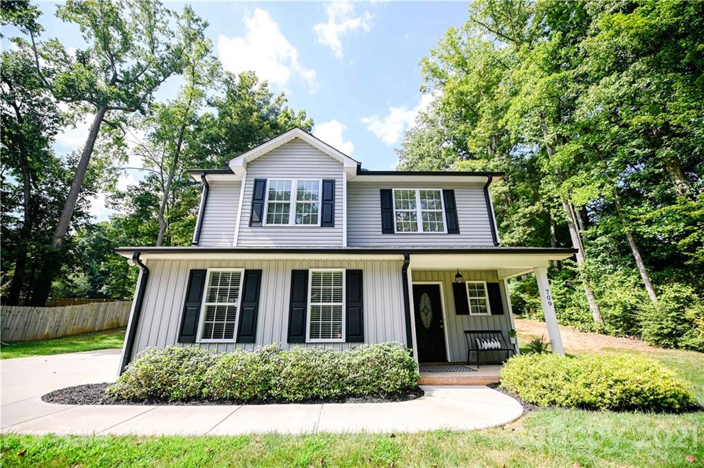 709 Brookcrest Drive