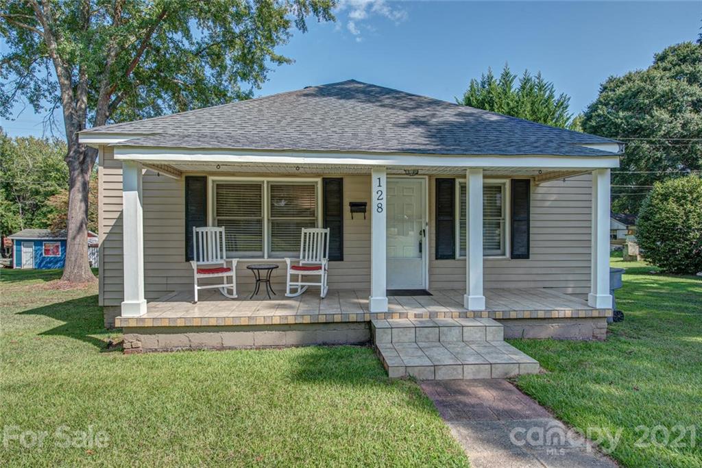 Property image 1 at 128 Oak Street, Clover, SC 29710