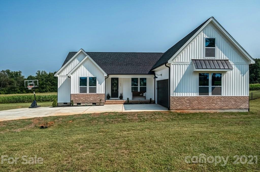 Property image 1 at 233 Lone Pine Road, Statesville, NC 28625