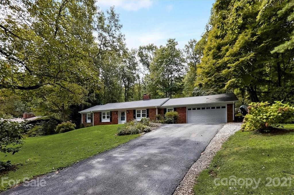 Property image 1 at 111 Rusty Lane, Hendersonville, NC 28791