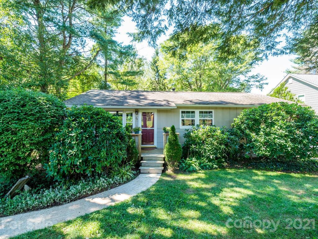 Property image 1 at 34 Rash Road, Asheville, NC 28806
