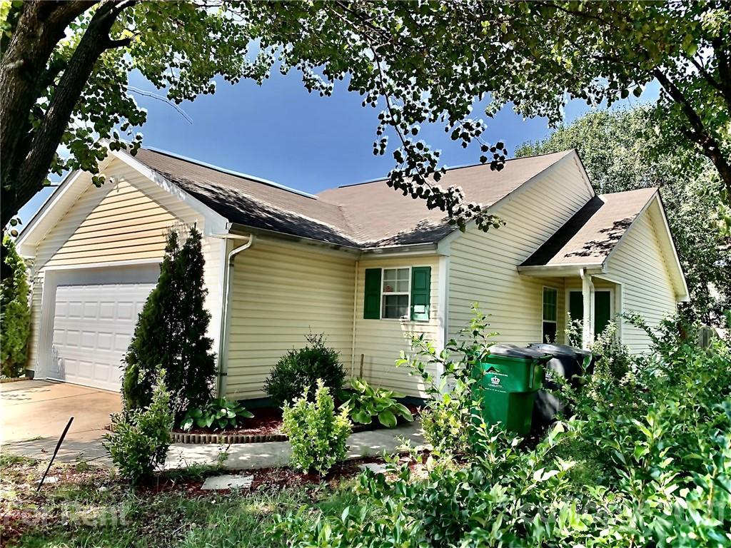 Property image 1 at 204 Tom Hunter Road, Charlotte, NC 28213