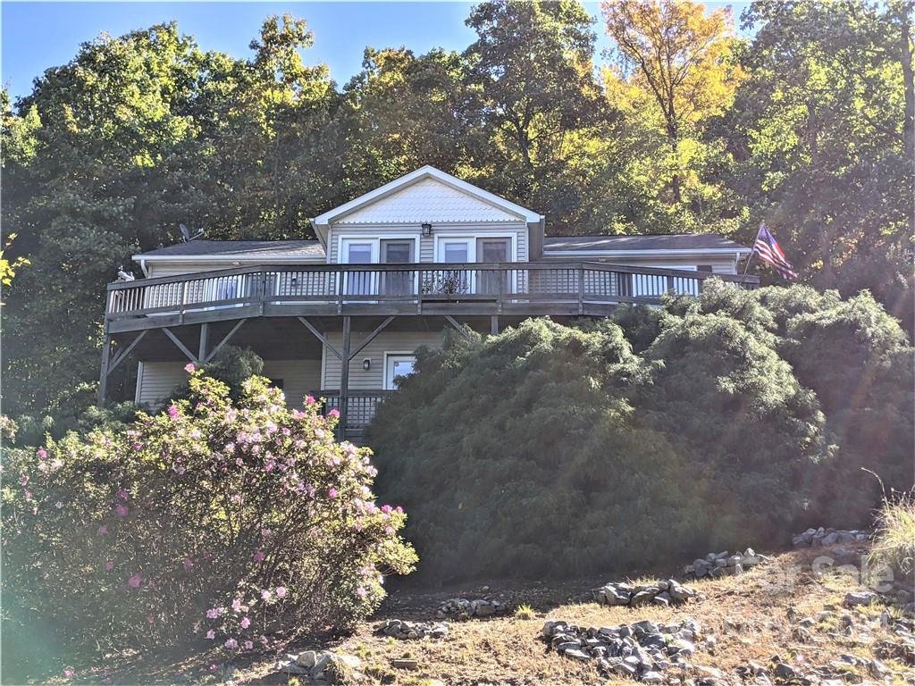 Property image 1 at 3370 Stones Throw Drive, Valdese, NC 28690