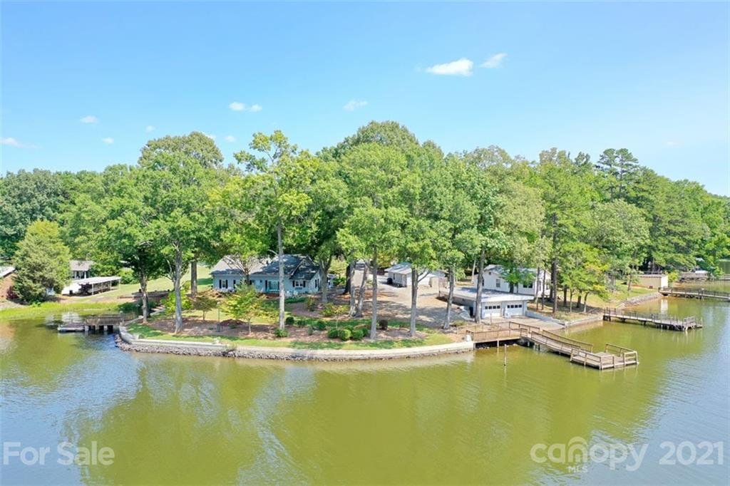 1541 Shoreline Drive