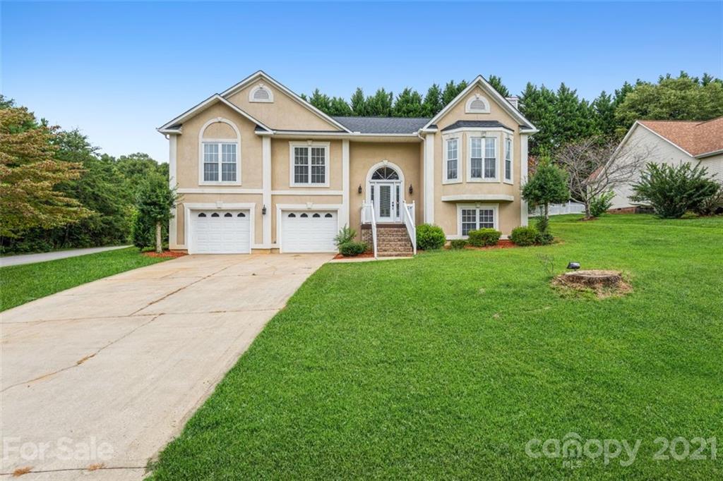 Property image 1 at 907 42nd Avenue Lane, Hickory, NC 28601