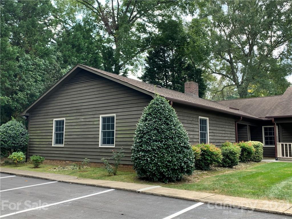 Property image 1 at 418 4th Avenue, Hickory, NC 28601