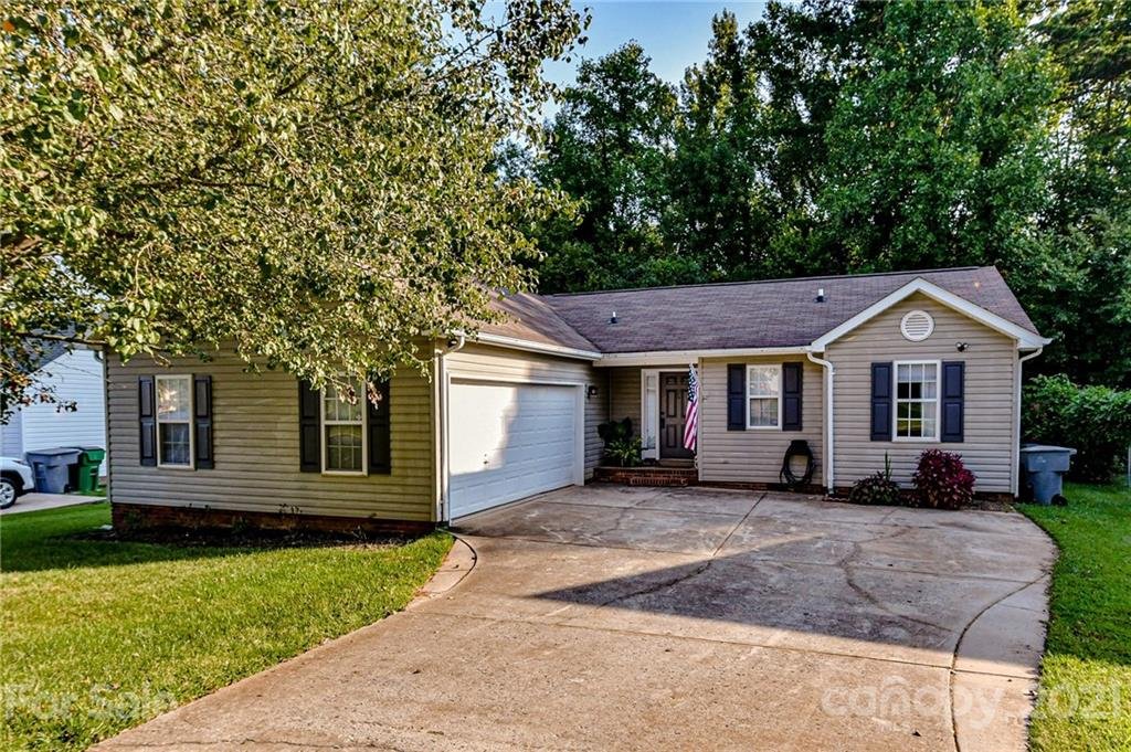 Property image 1 at 2413 Sloan Drive, Charlotte, NC 28208