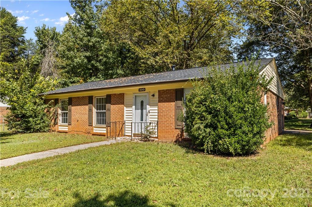 Property image 1 at 800 Milan Road, Charlotte, NC 28216