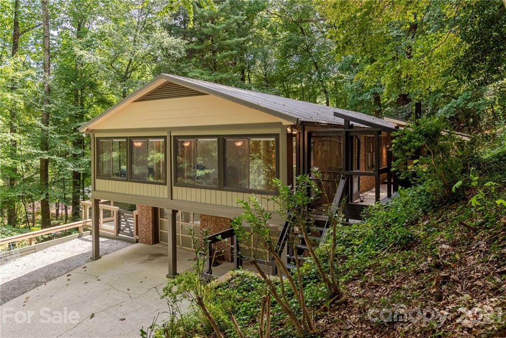 Property image 1 at 160 Long John Drive, Hendersonville, NC 28791