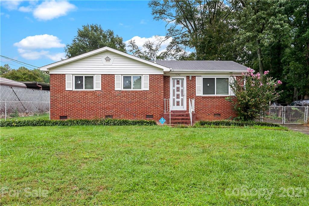 Property image 1 at 9542 Feldbank Drive, Charlotte, NC 28216