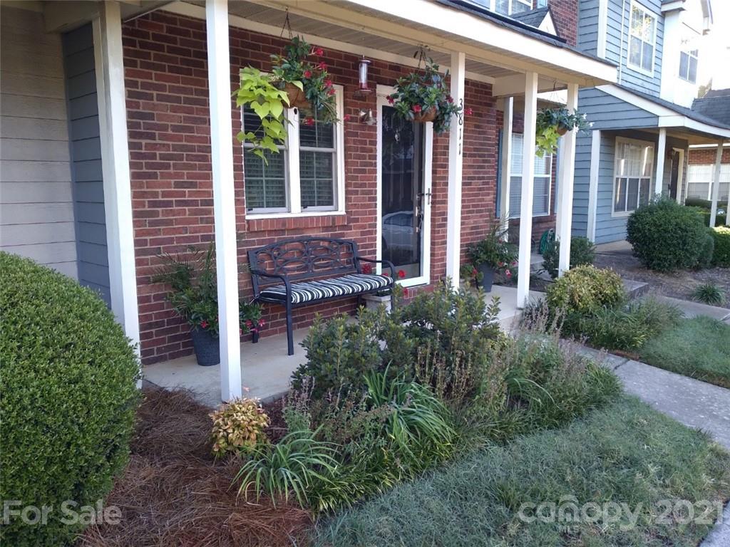 Property image 1 at 3811 Mosscroft Lane, Charlotte, NC 28215