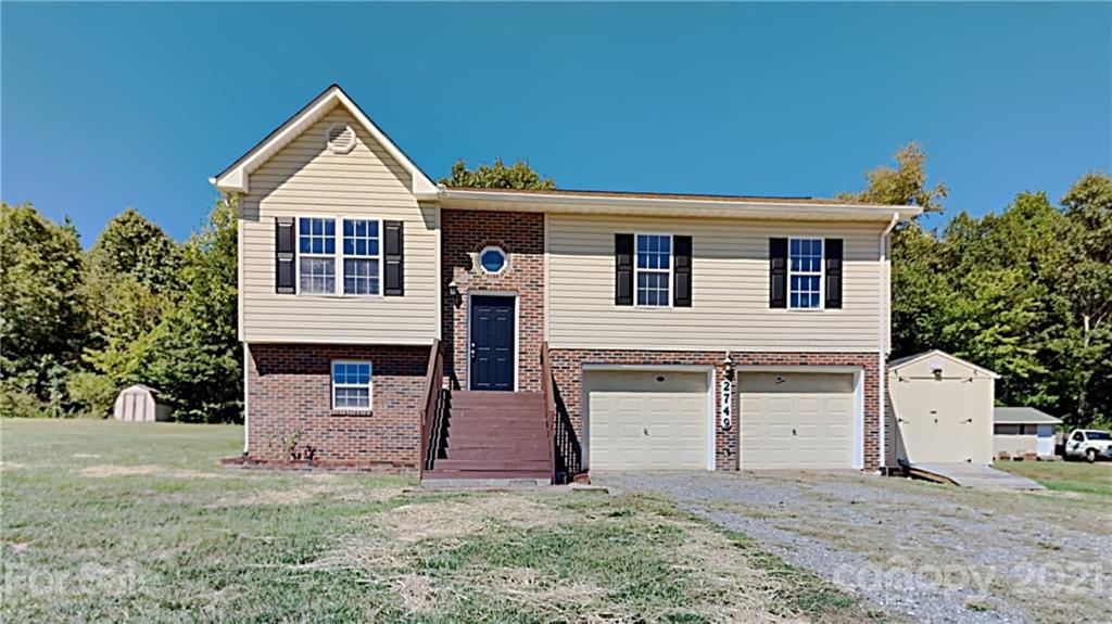 Property image 1 at 2749 6th Avenue, Hickory, NC 28601