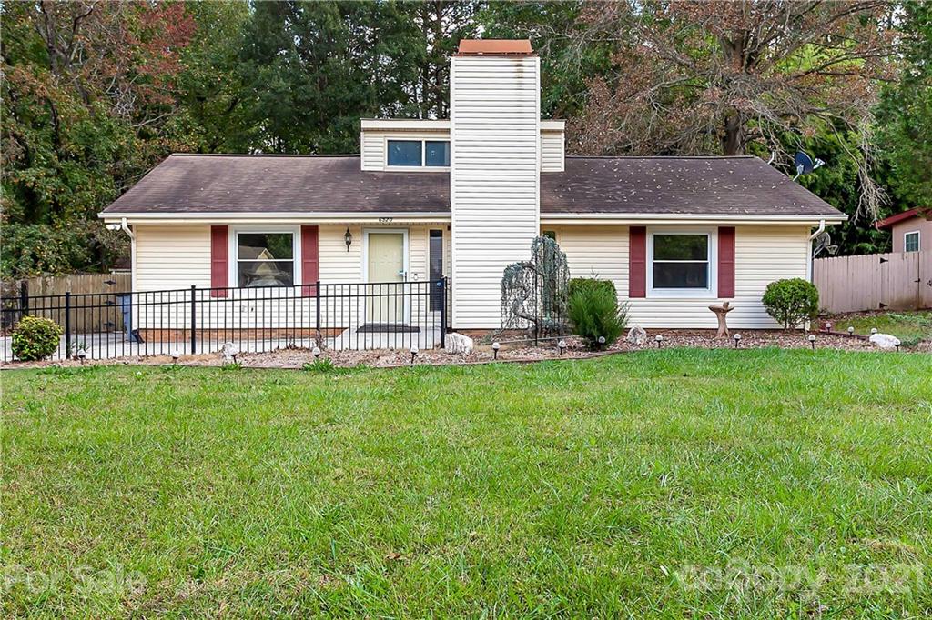 Property image 1 at 6520 Slatewood Road, Charlotte, NC 28212