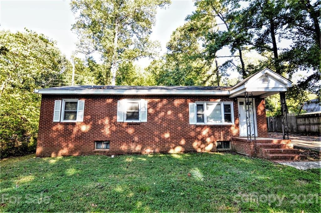 Property image 1 at 1315 Terissa Drive, Charlotte, NC 28214