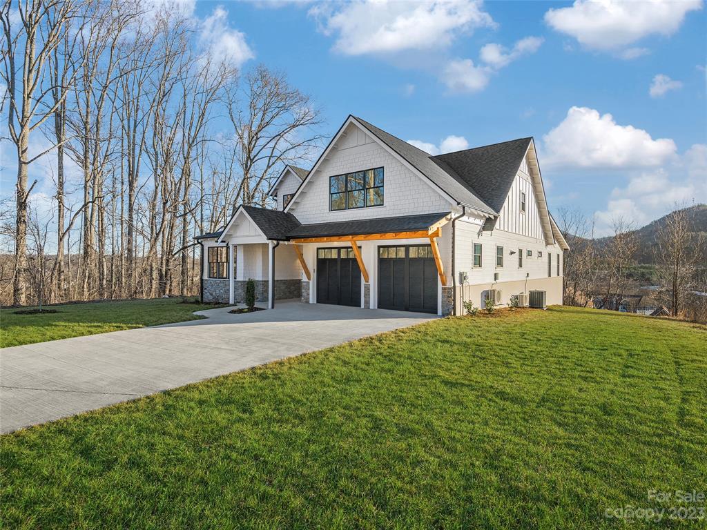 Property image 1 at 36 Ashe Park Circle, Asheville, NC 28806