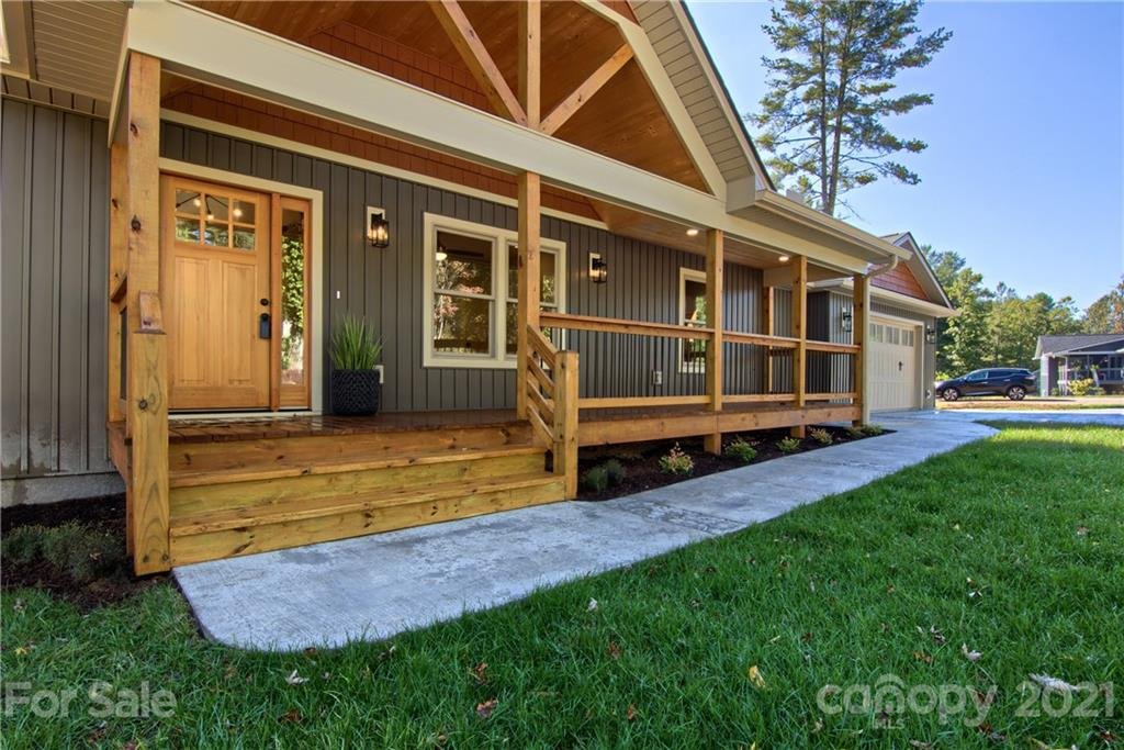 Property image 1 at 83 Crystal Dawn Drive, Hendersonville, NC 28739