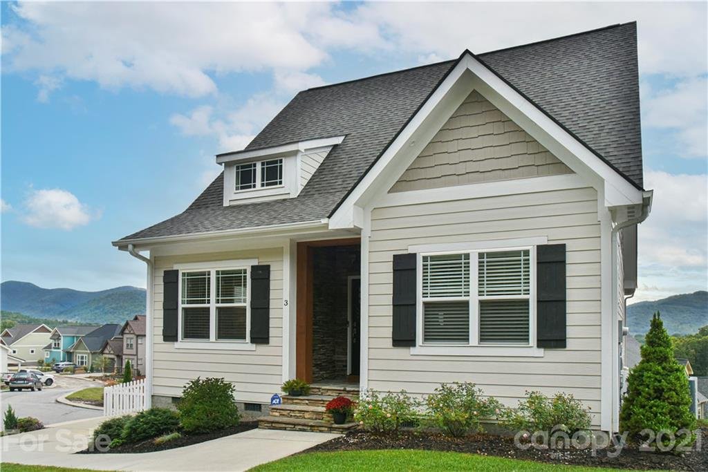 Property image 1 at 3 Leeds Lane, Black Mountain, NC 28711