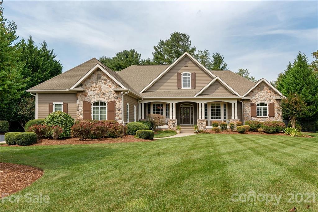 Property image 1 at 62 Vintage Barn Lane, Hendersonville, NC 28791