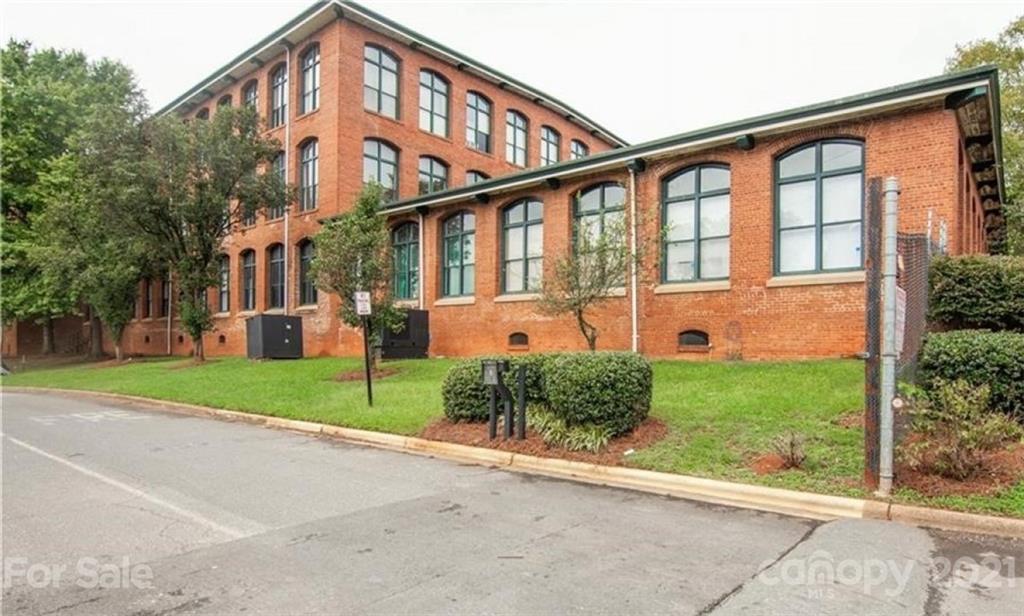 Property image 1 at 201 Hoskins Road, Charlotte, NC 28208