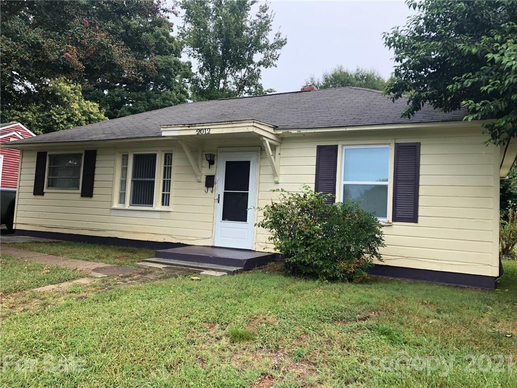 Property image 1 at 2012 Double Oaks Road, Charlotte, NC 28206