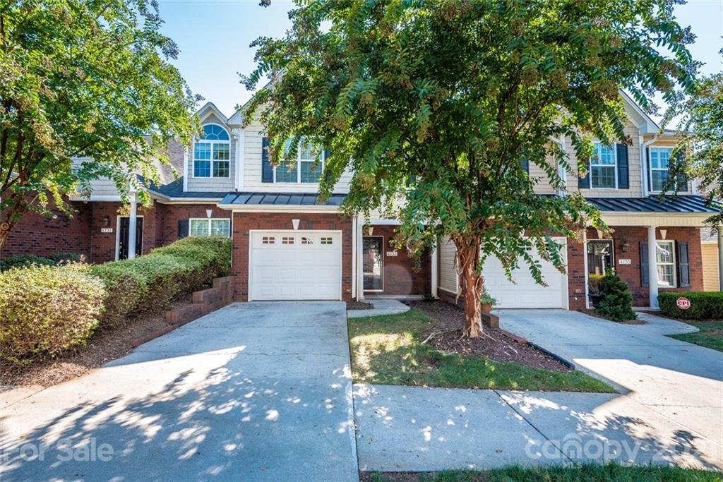 Property image 1 at 4733 Braxton Gate Lane, Hickory, NC 28602