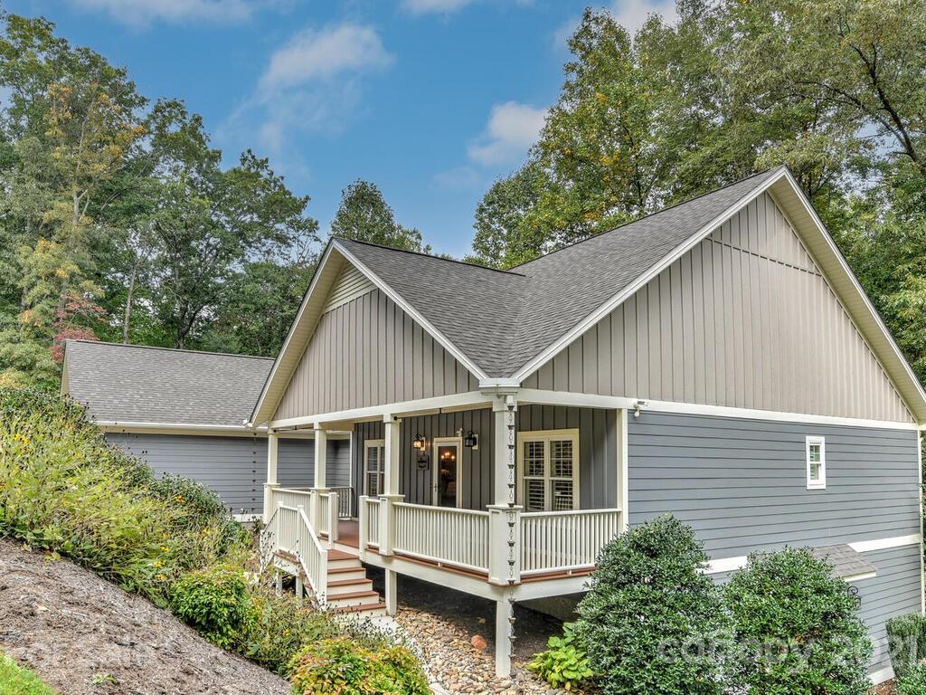 Property image 1 at 31 Jr Estates Drive, Candler, NC 28715